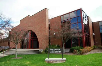 羅斯湖學(xué)院