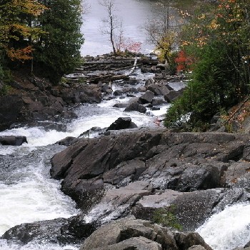 <a href='http://www.wuaimall.cn' target='_blank'>加拿大留學(xué)</a>